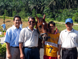 Winning Team: Shamsuddin,Azri Tajuddin, Tan Sri Tajuddin, Malin, Shamsuddin, Che Gu Din - ar-Raudhah