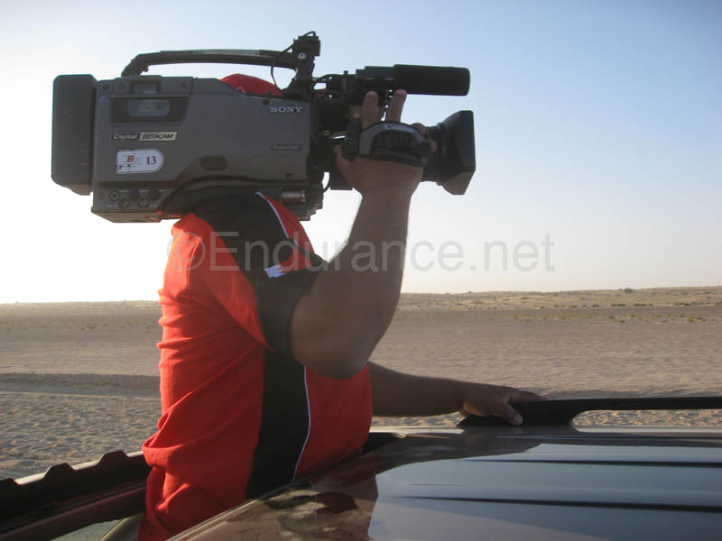 0902UAE_464B