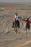 0902UAE_490