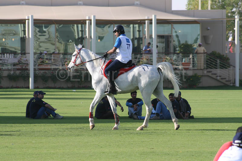 0902UAE_524