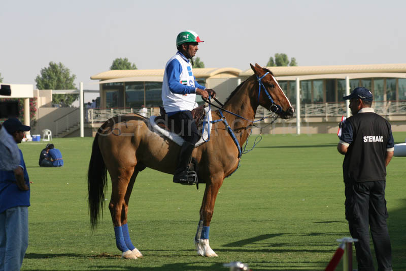 0902UAE_527