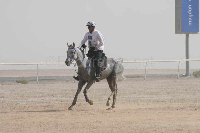0902UAE_549