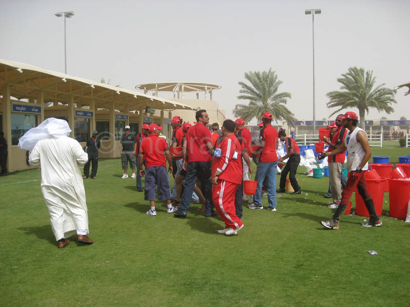 0902UAE_556A