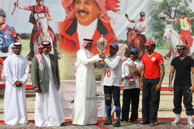 2009HMTheKingofBahra#A0058