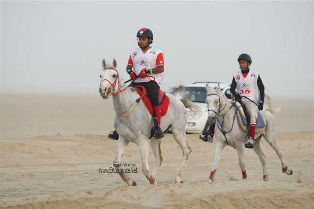 2009HMTheKingofBahra#A0117