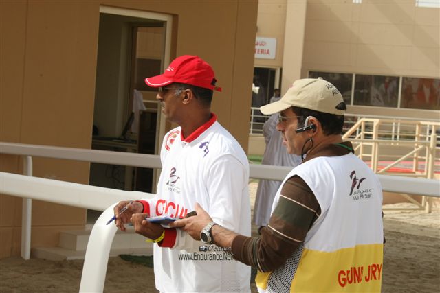 2009HMTheKingofBahra#A0181