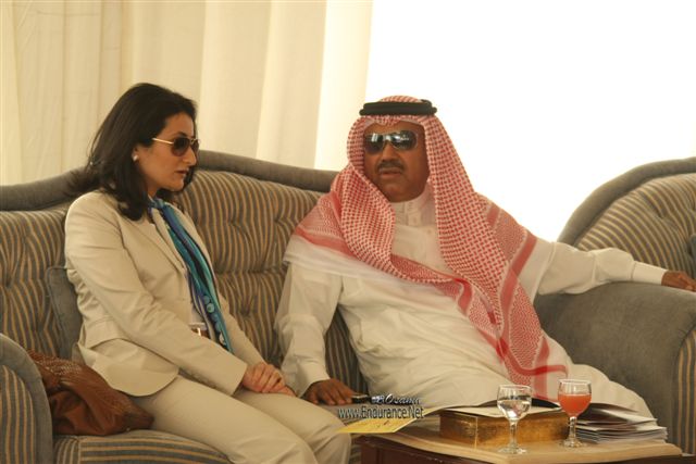 2009HMTheKingofBahra#A0184