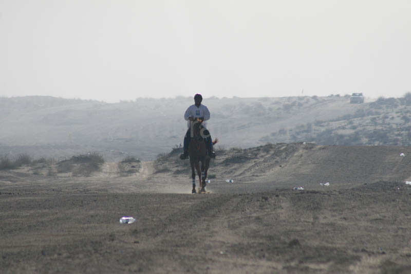 0902UAE_120