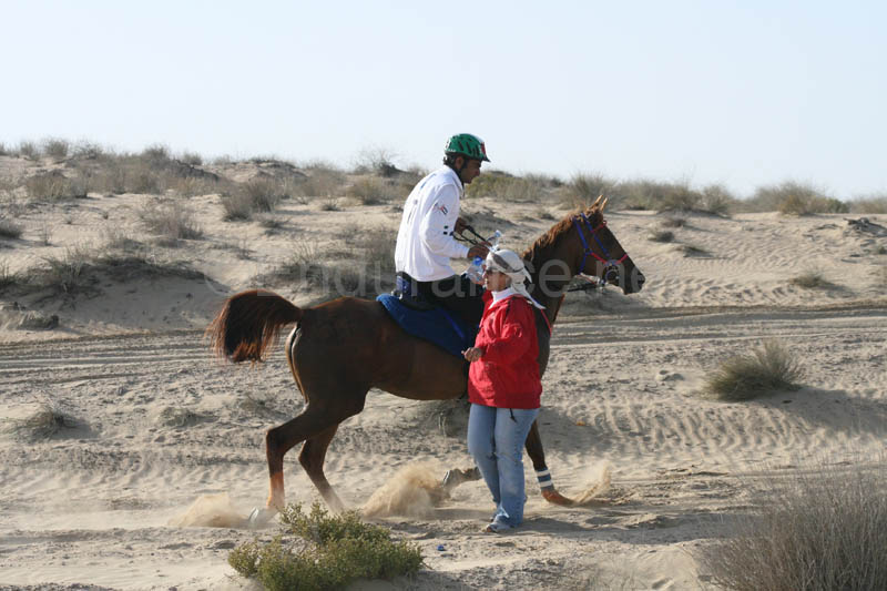 0902UAE_128