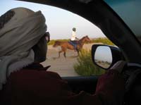 0902UAE_087B