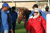 0902UAE_107