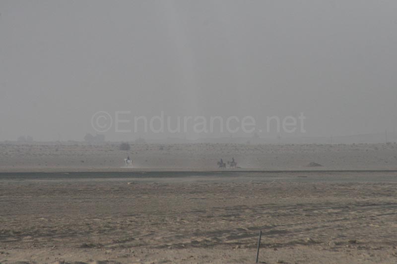 0902UAE_042