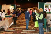 international/USA/2010AERC/gallery/03_tradeshow/thumbnails/IMG_0253.jpg
