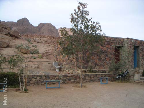 b_490_ourHotel