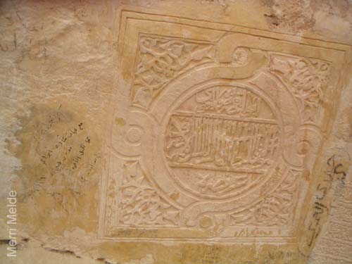 b_518_carvedstone